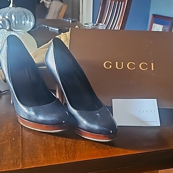 Gucci Designer Pumps, Sz 9, Black, Leather, 4" Heel, Sem' Round Toe, 3/4" Platfo - Picture 1 of 11
